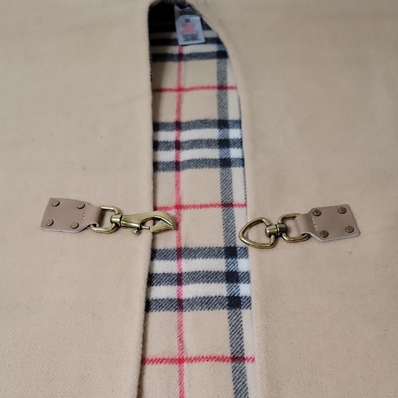 Burberry Beige Poncho with Plaid Detail - Picture 2 of 4